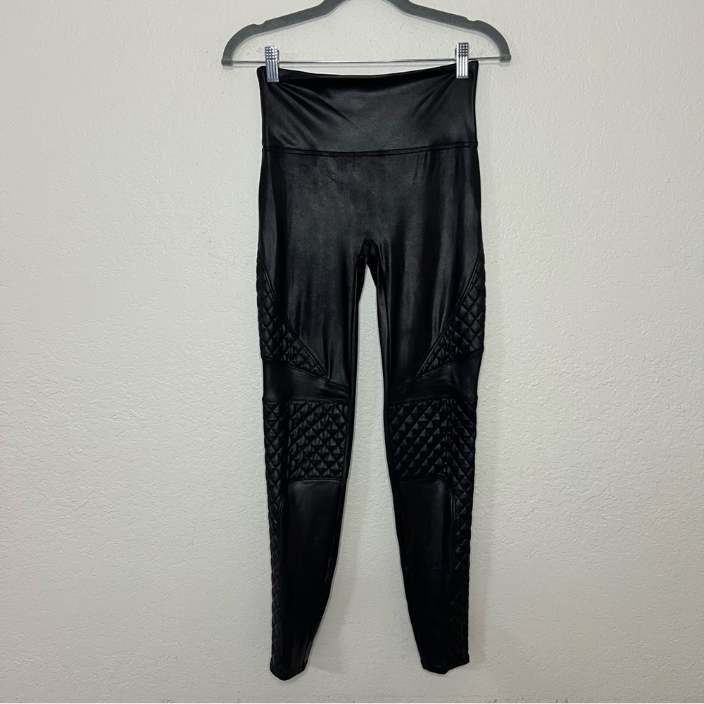 SPANX Black Faux Leather Leggings Quilted Sides Stretch Size Women’s Size Medium